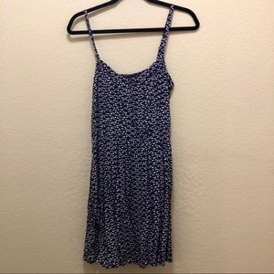 Blue & White dotted fit & flare dress w/ pockets!